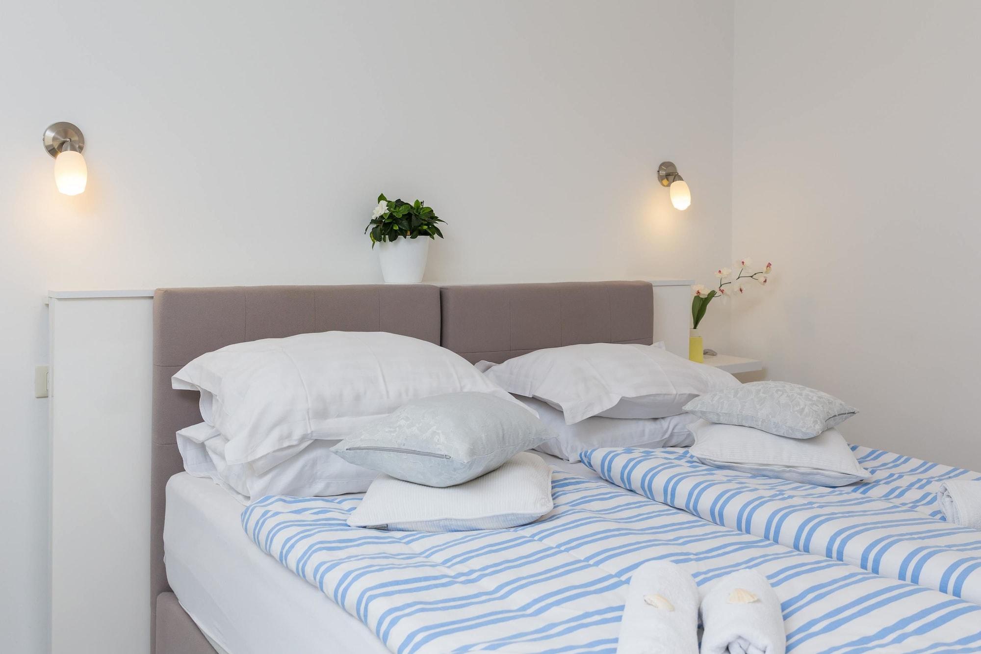 Split Center Suites Luaran gambar
