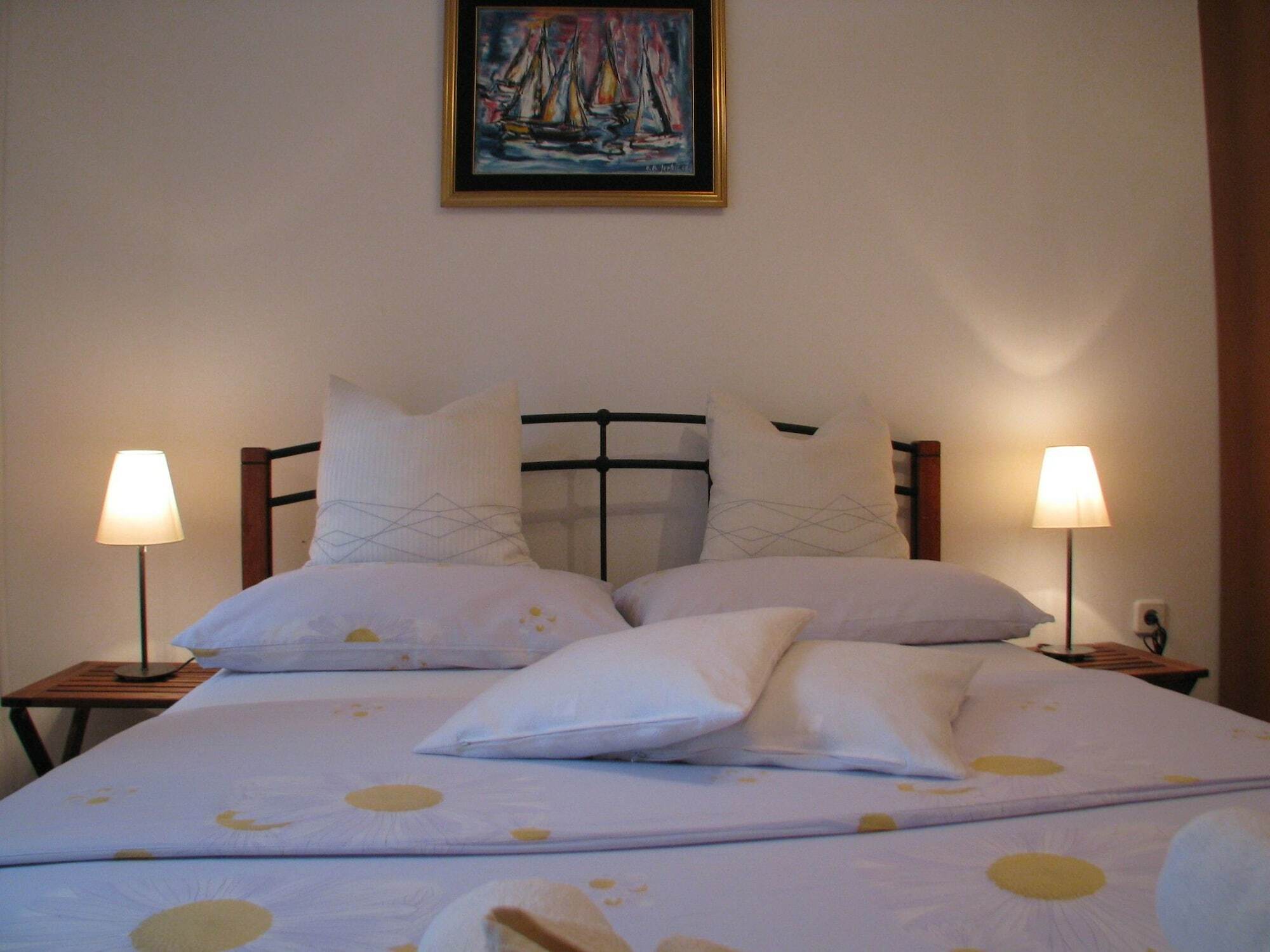 Split Center Suites Luaran gambar