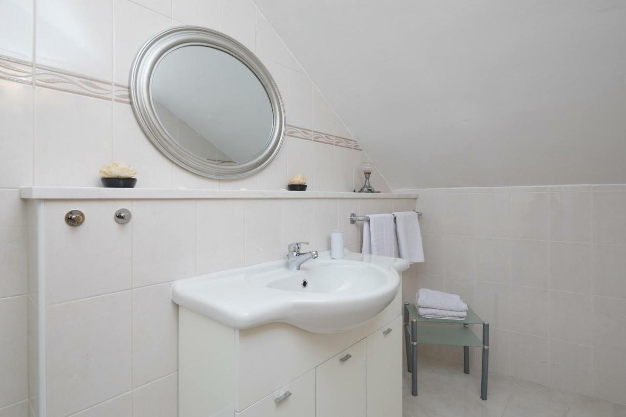 Split Center Suites Luaran gambar
